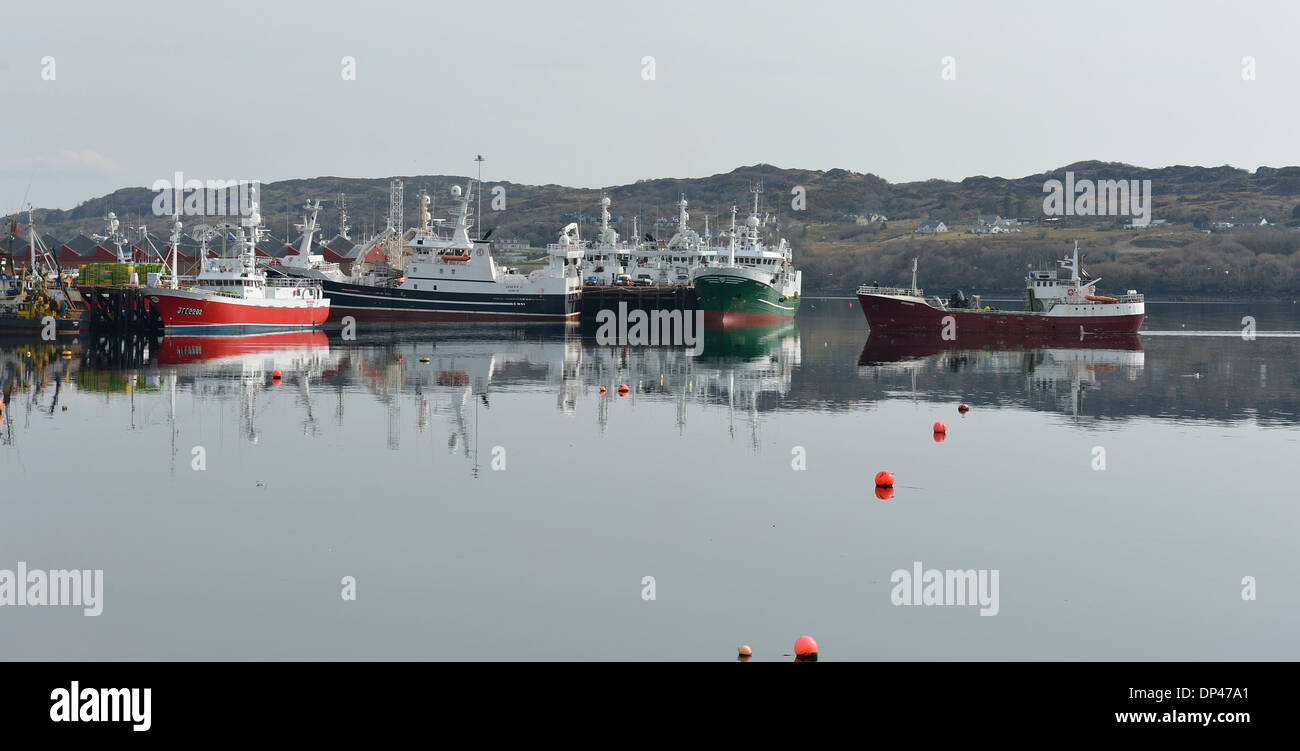 Commerciale barche da pesca Killybegs Donegal Irlanda Foto Stock