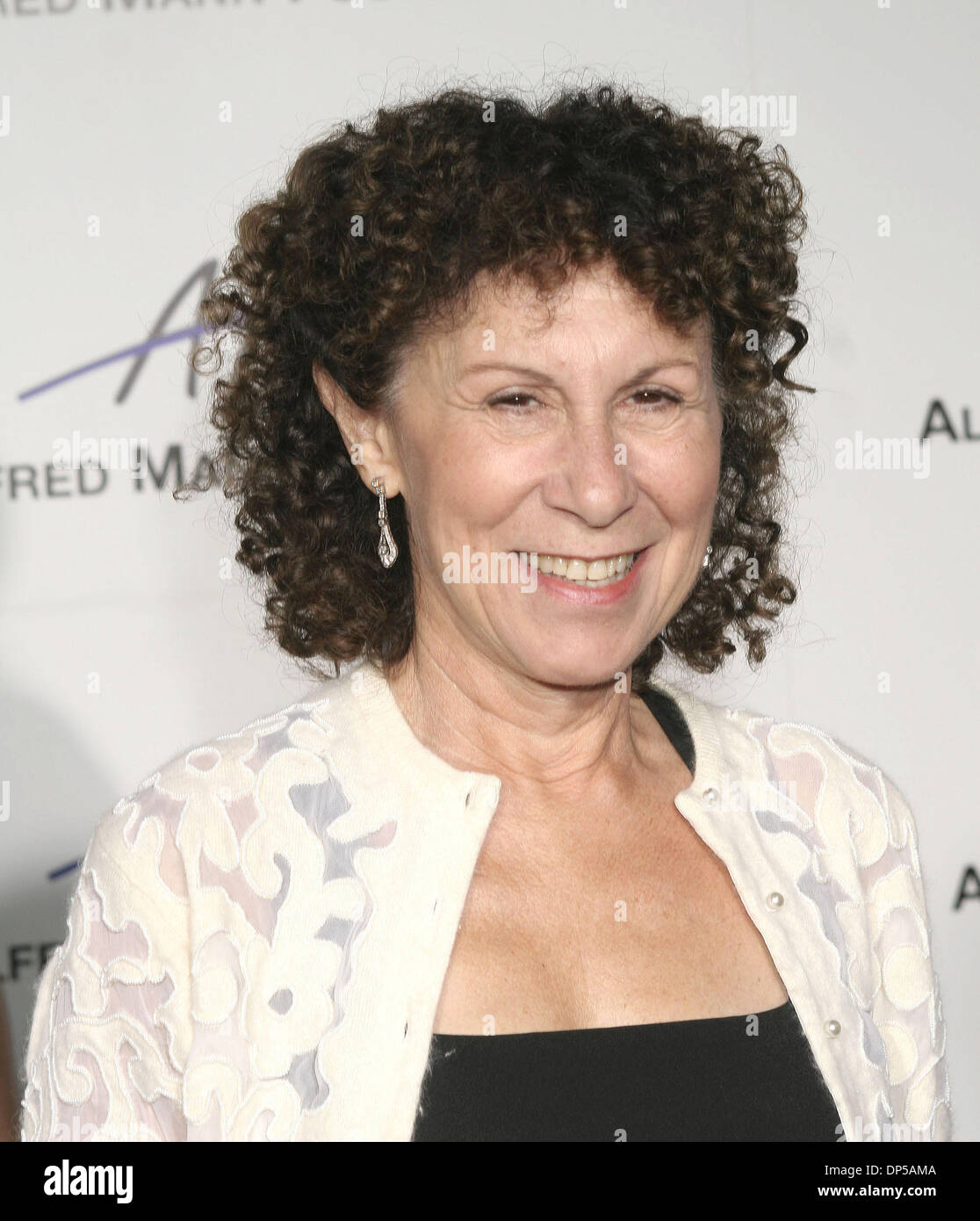 Sep 09, 2006; Los Angeles, CA, Stati Uniti d'America; attrice RHEA PERLMAN al 3° Annuale di Alfred Mann Foundation di Gala per onorare l'onorevole Richard J. Riordan e moglie Nancy Daly Riordan, tenutasi in Mann station wagon, Beverly Hills. Credito: Foto di Paul Fenton/ZUMA KPA.. (©) Copyright 2006 by Paolo Fenton Foto Stock