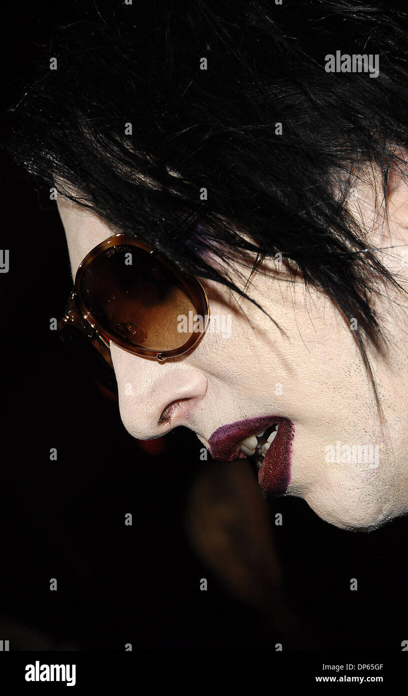Ottobre 7, 2006; Hollywood, CA, Stati Uniti d'America; il cantante Marilyn Manson a Spike TV 'Scream Awards 2006" presso il Teatro Pantages. Credito: Foto da Vaughn Youtz. (©) Copyright 2006 da Vaughn Youtz. Foto Stock