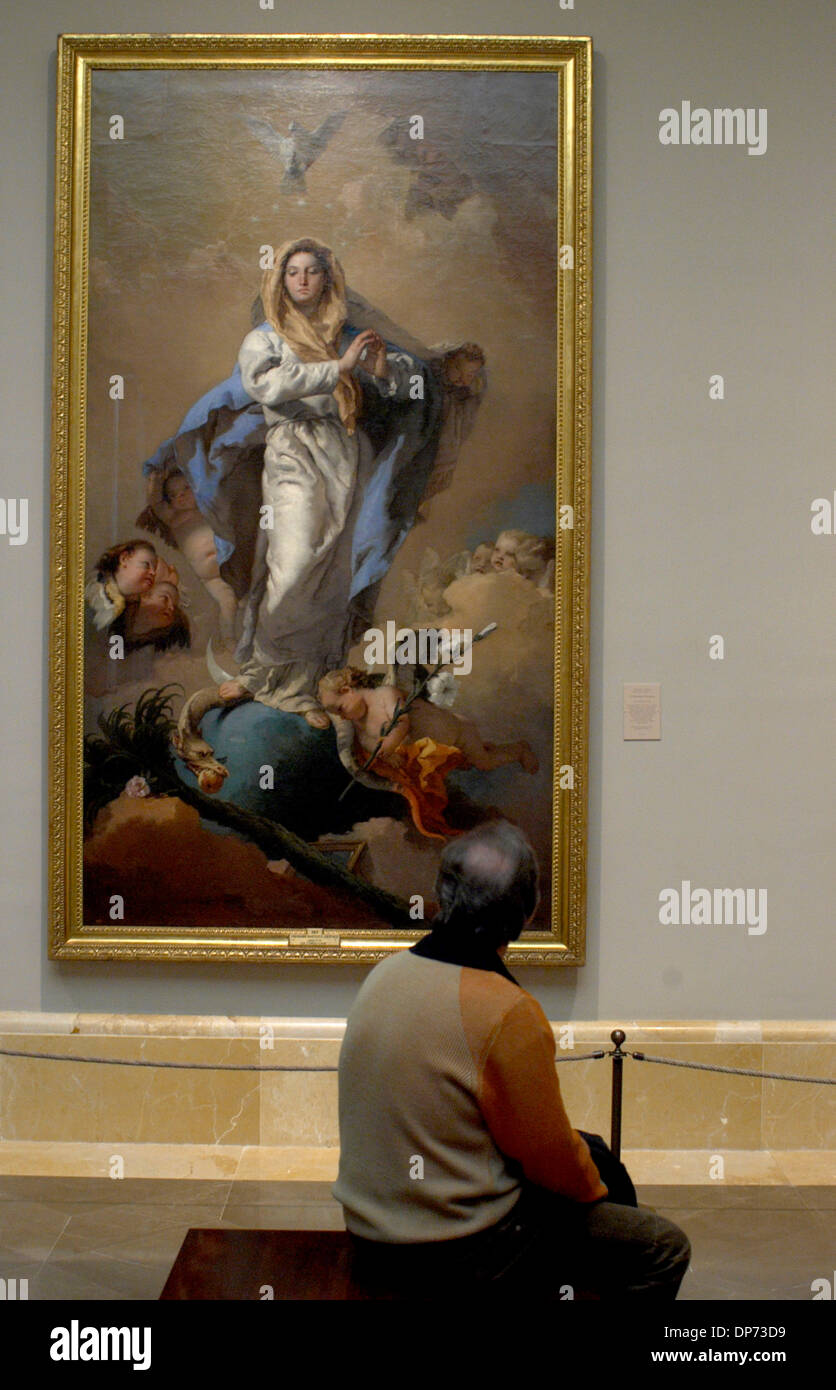 Nov 01, 2006; Madrid, Spagna; il Museo ot il Prado. Un gruppo ot per i  turisti che visitano il Museo ot il Prado (Villanueva Palace) e osservando  i dipinti di Goya, La