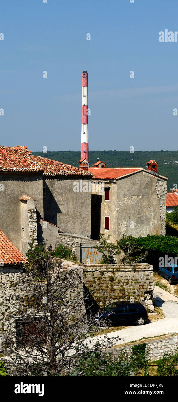 Il vecchio villaggio di pescatori Plomin Istria Croazia pareti esterne Foto Stock