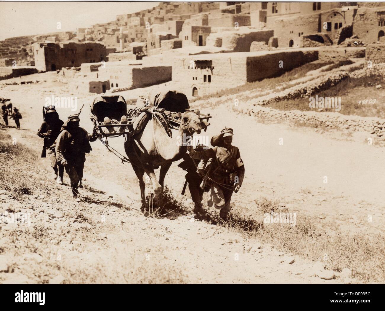 Photo Ancienne - Abruzzes Avezzano 1915 - Tremblement De Terre - Superstites Et Blessés