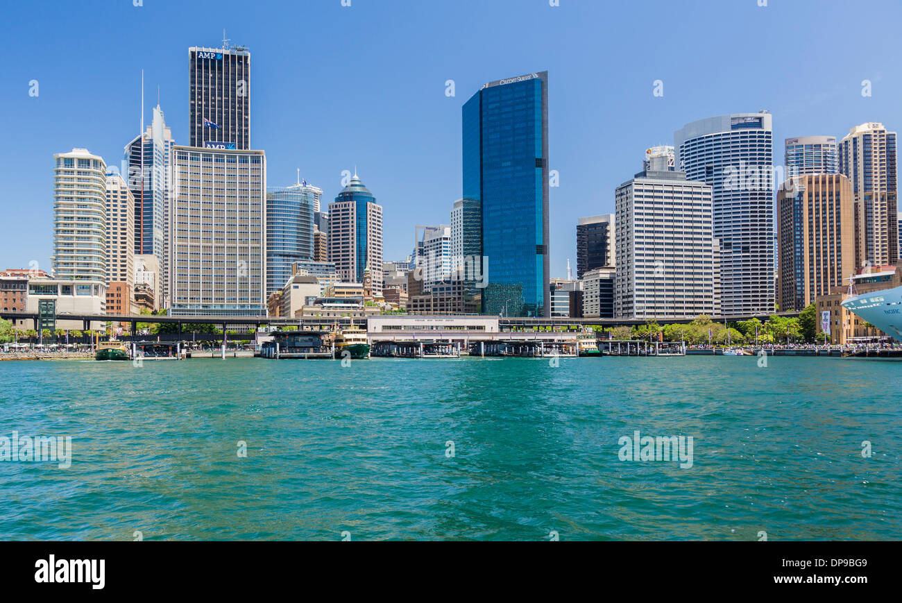Sydney, Australia skyline - quartiere centrale degli affari e terminal dei traghetti Foto Stock