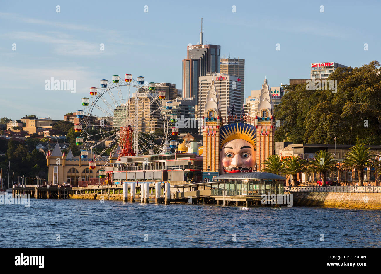 Il Luna Park Parco divertimenti e la città di Sydney, Australia Foto Stock