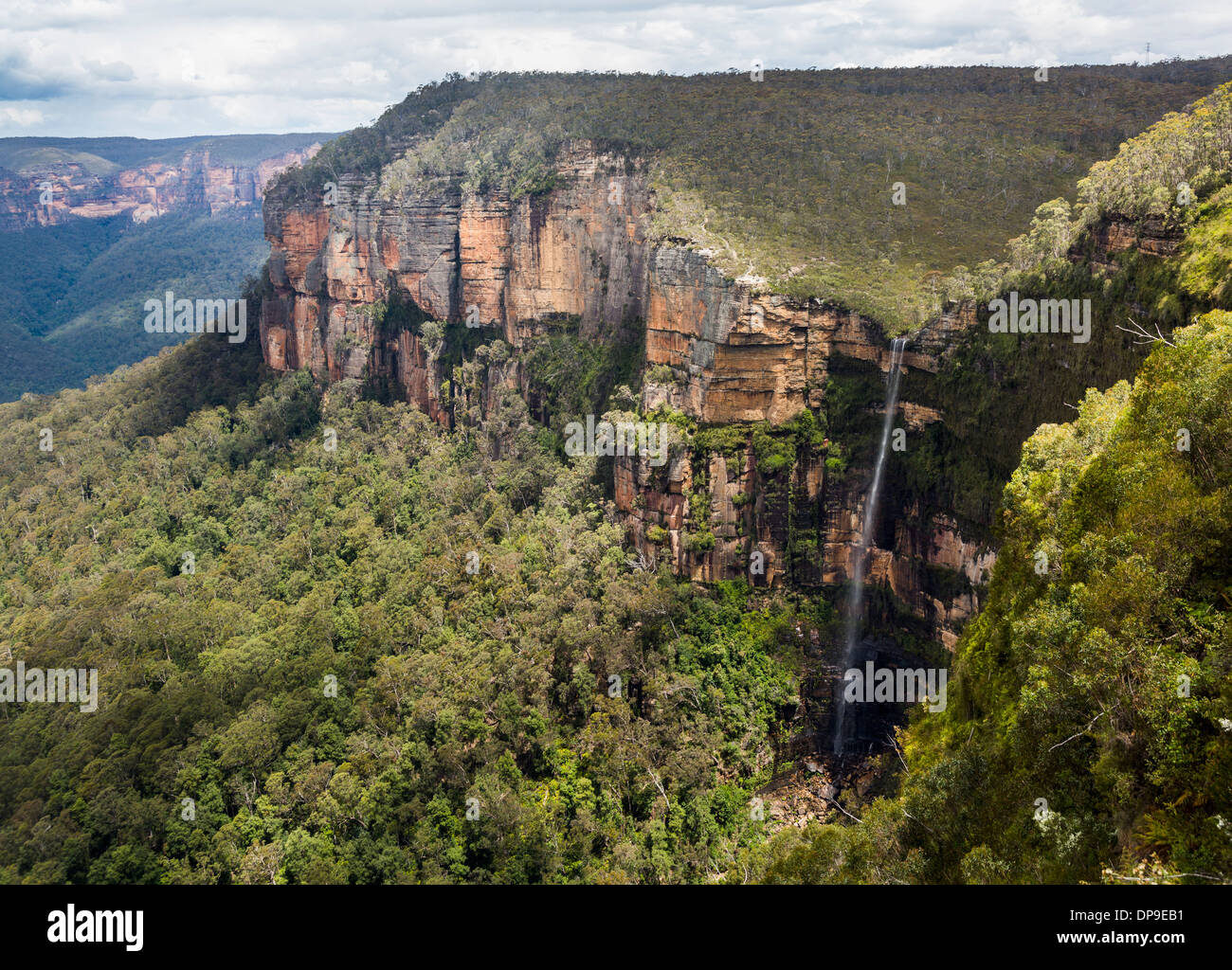 Govetts Leap cascata e montagne del Parco Nazionale Blue Mountains, Nuovo Galles del Sud, Australia Foto Stock