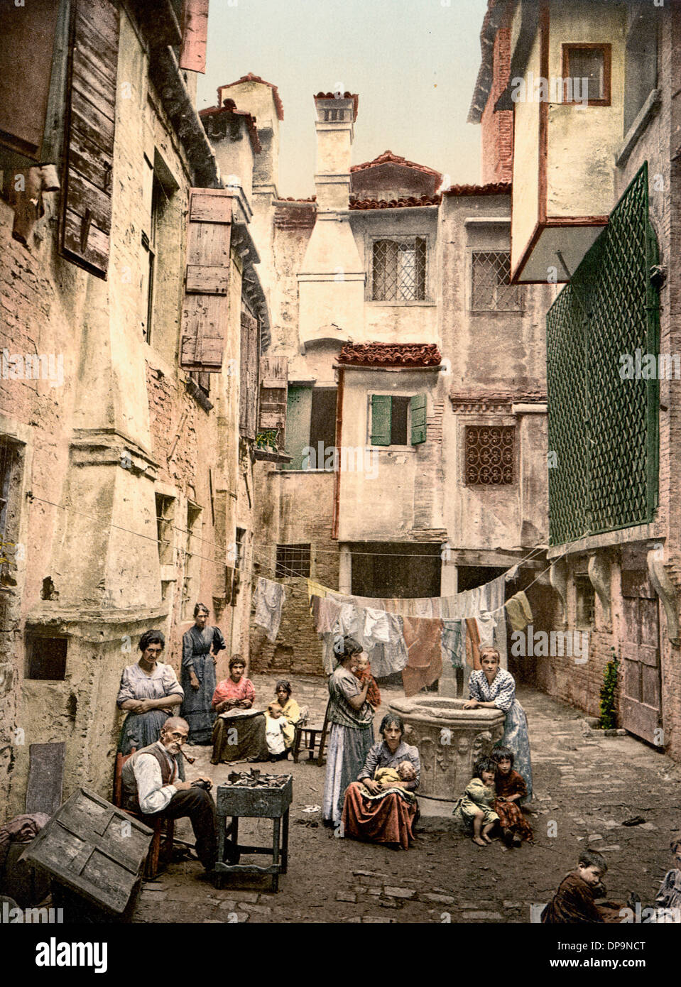 Il vecchio cortile veneziano, Venezia, Italia, circa 1900 Foto Stock