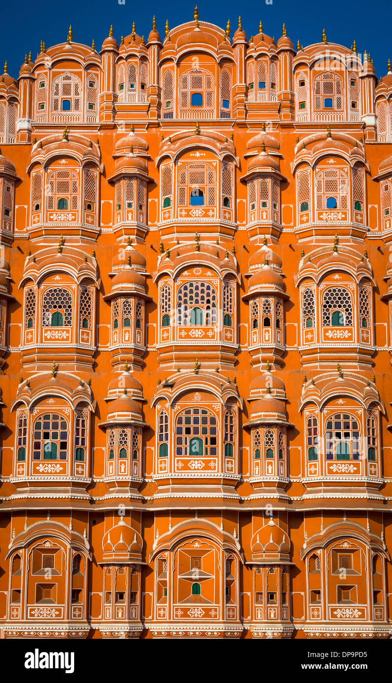 Hawa Mahal ("palazzo dei venti" o "Palazzo della brezza"), è un palazzo a Jaipur, India Foto Stock