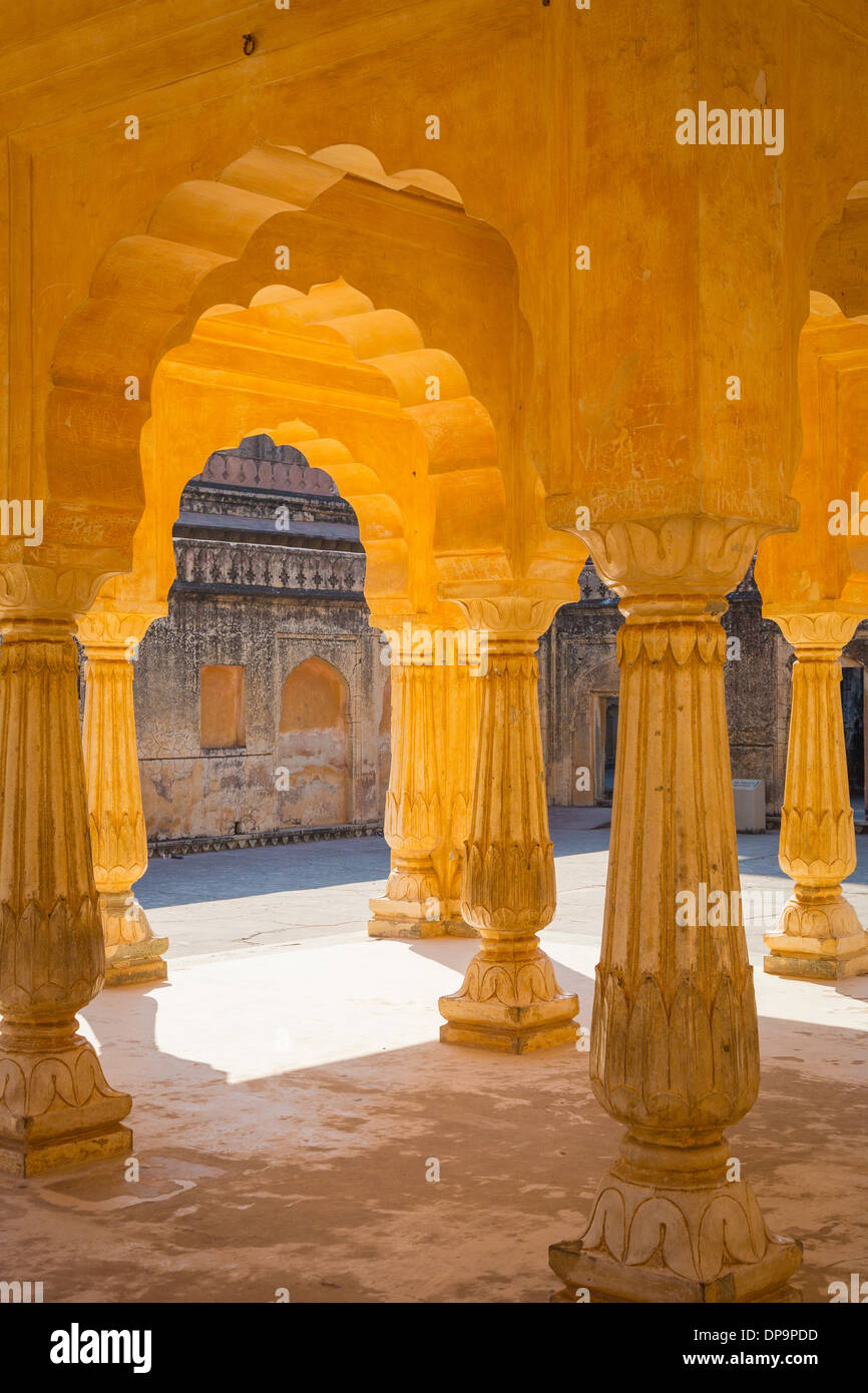 Amer Fort si trova in Amer 6,8 mi da Jaipur, stato del Rajasthan, India Foto Stock