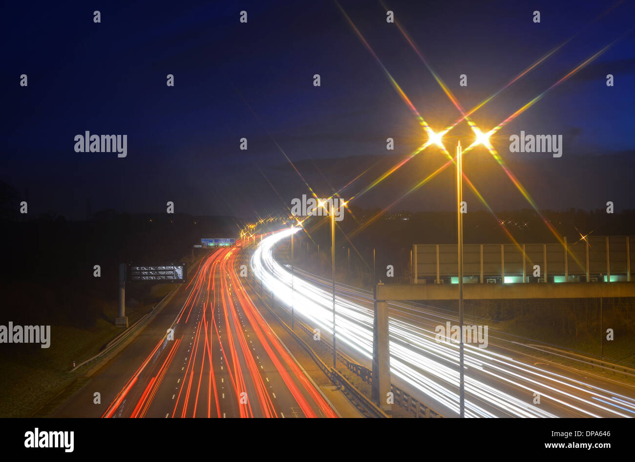 Faro di traffico percorsi di traffico sulla A1/M superstrada Leeds Yorkshire Regno Unito Foto Stock