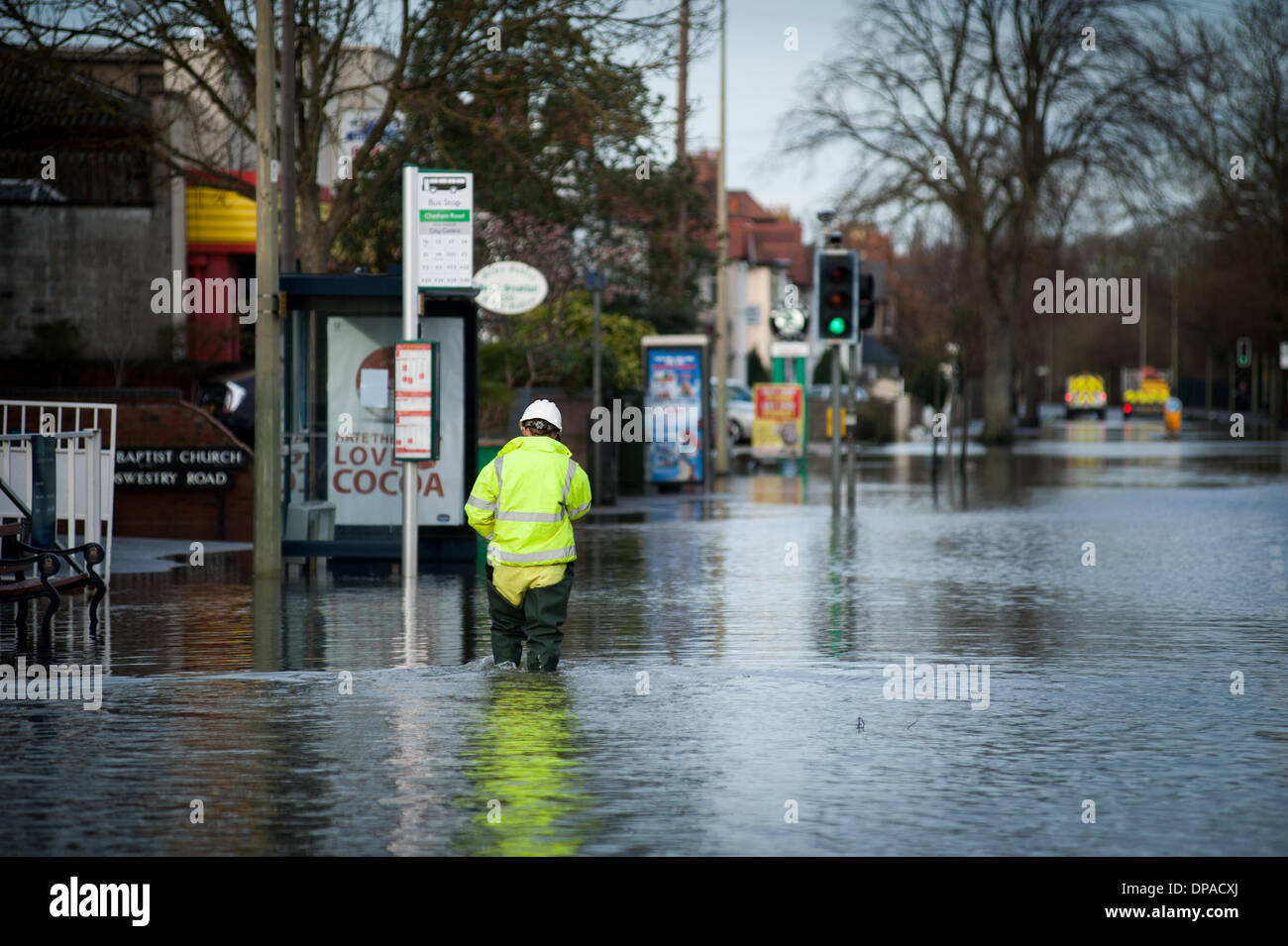 Oxford, Regno Unito. Il 10 gennaio 2014. Inondazioni in Abingdon Road, Oxford, Oxfordshire venerdì 10 gennaio 2013. Credito: roger askew/Alamy Live News Foto Stock