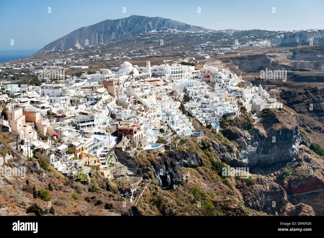 Villaggio di Fira sull'isola greca di Santorini. Foto Stock