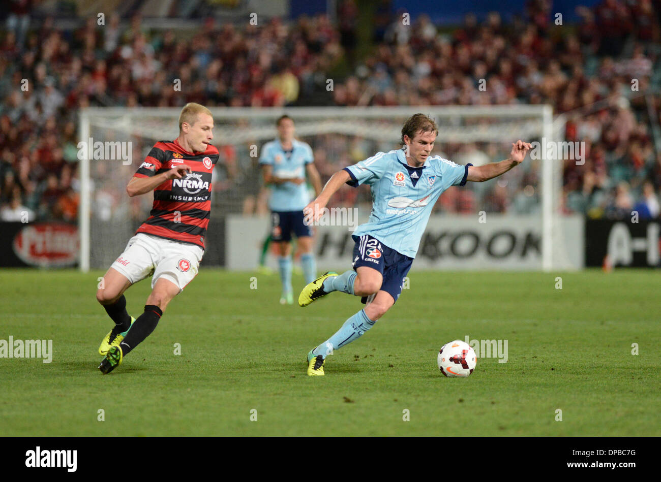 Sydney, Australia. Xi gen, 2014. in azione durante la Hyundai una partita del campionato tra Western Sydney Wanderers FC e Sydney FC dalla Pirtek Stadium, Parramatta. Credito: Azione Sport Plus/Alamy Live News Foto Stock
