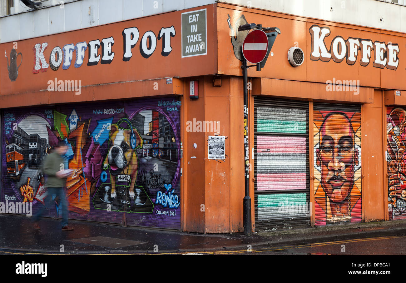 Koffee Pot persiane colorate nel quartiere nord N4 o NQ 2, il centro città di Manchester, Inghilterra, Regno Unito Foto Stock