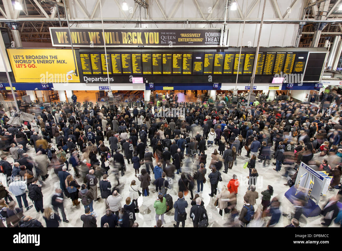 L'ora di punta a Londra Waterloo Foto Stock