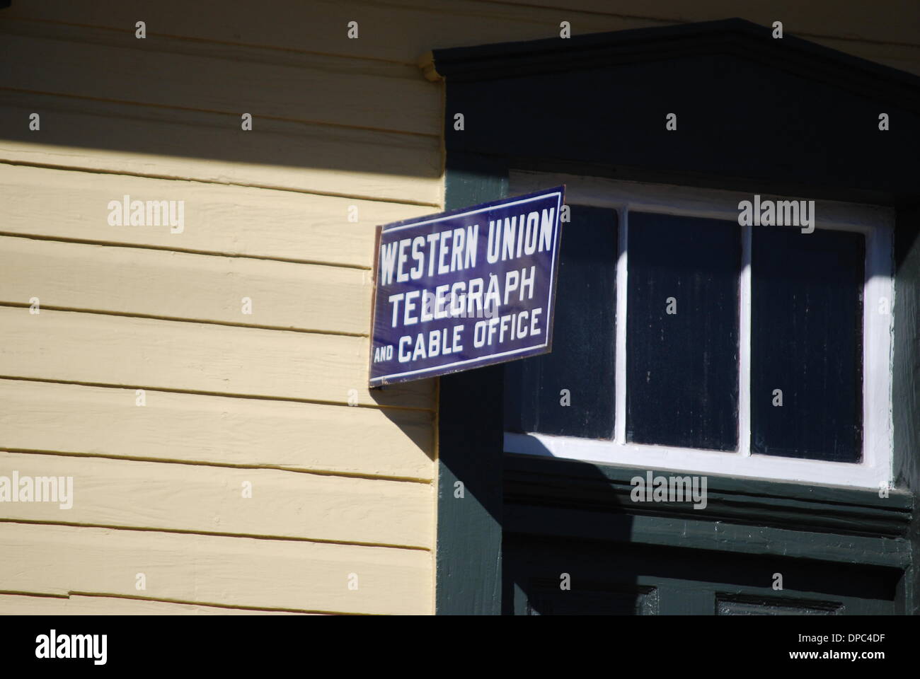 Lavoratori Dismantel.Lavoratori assemblare Foto Stock