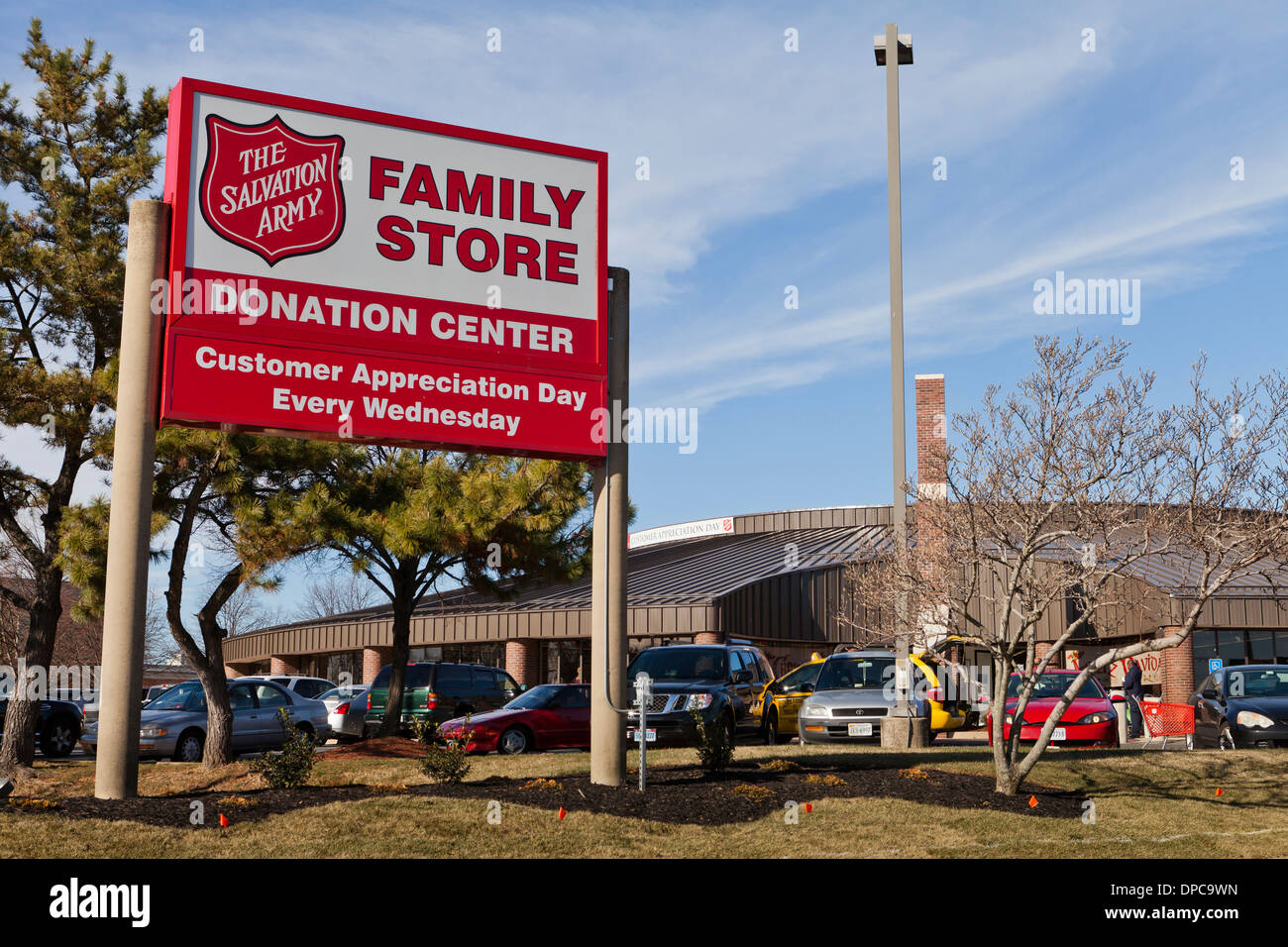 L'Esercito della Salvezza famiglia negozio e centro di donazione segno - Virginia STATI UNITI D'AMERICA Foto Stock