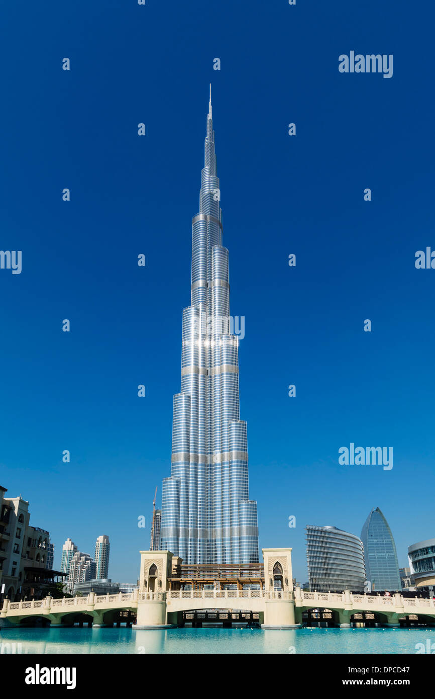Il Burj Khalifa Tower il grattacielo più alto del mondo a Dubai Emirati Arabi Uniti Foto Stock