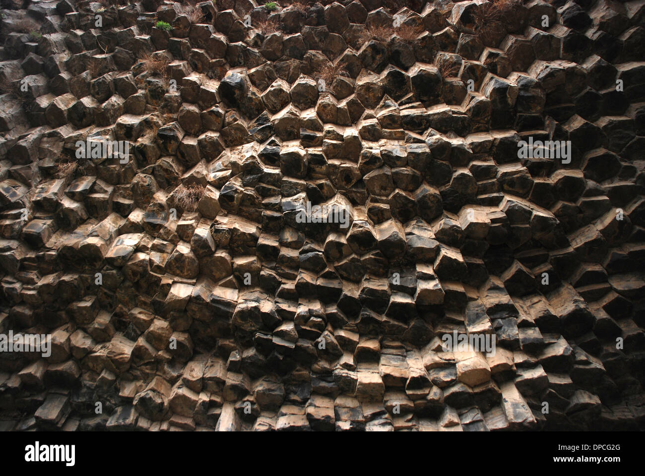 Il Garni Gorge ha colonne distintivo, scavate dal fiume Goght, denominato 'Symphony delle pietre". Foto Stock