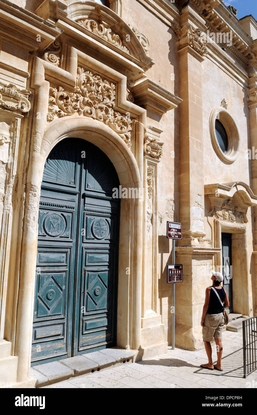 Vista sulla città vecchia, la chiesa di santa maria dell'itria,città elencati come patrimonio mondiale dall' UNESCO in Sicilia Foto Stock