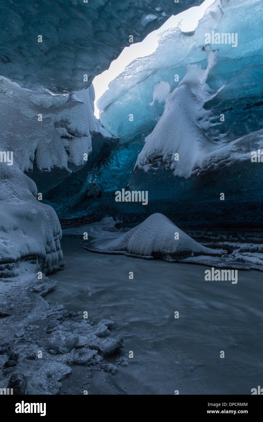 Il ghiaccio,blu,grotta,vatnajokull, ghiacciaio,fiume,crystal Foto Stock