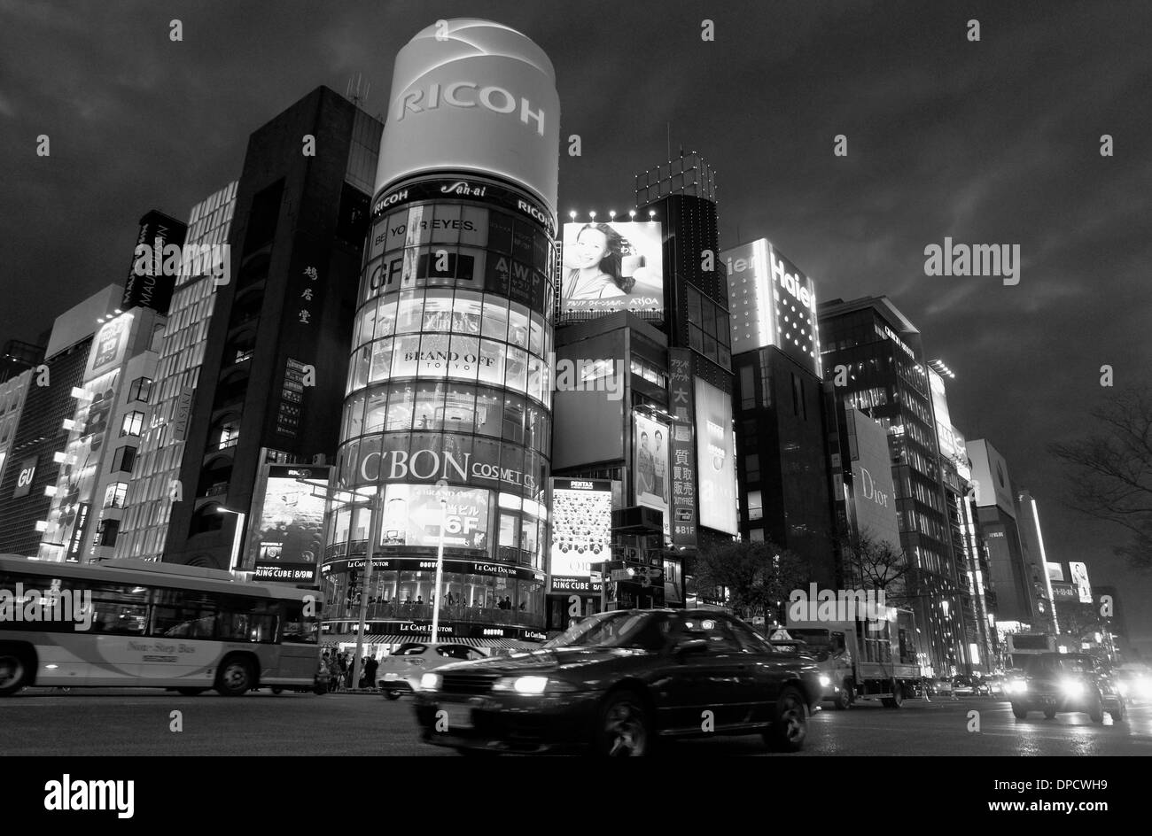 Ginza in serata, b&W Foto Stock