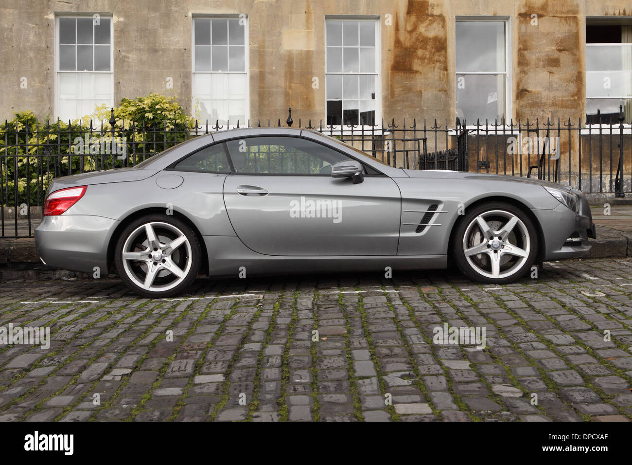 Auto sportiva a 2 porte immagini e fotografie stock ad alta risoluzione -  Alamy
