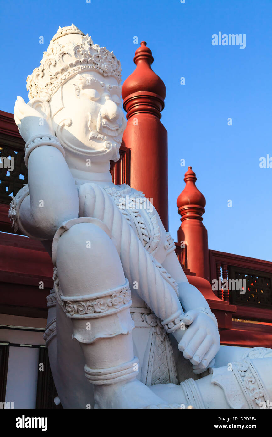 La statua di stile Lanna Thai gigante nella Royal Flora Expo, Thailandia Foto Stock