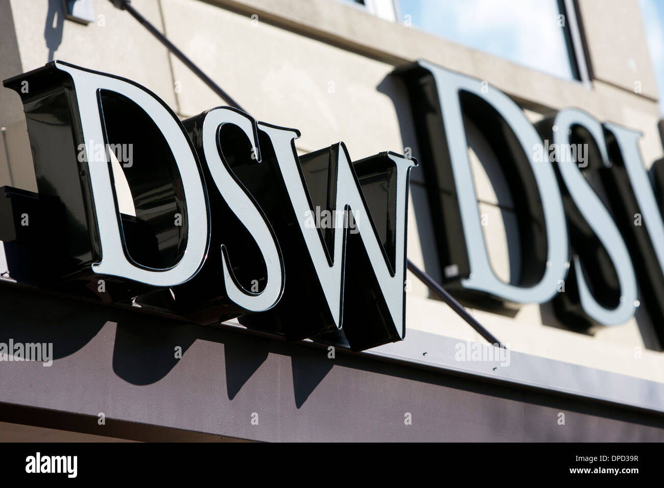 Un pattino di DSW store retail in Washington, DC. Foto Stock