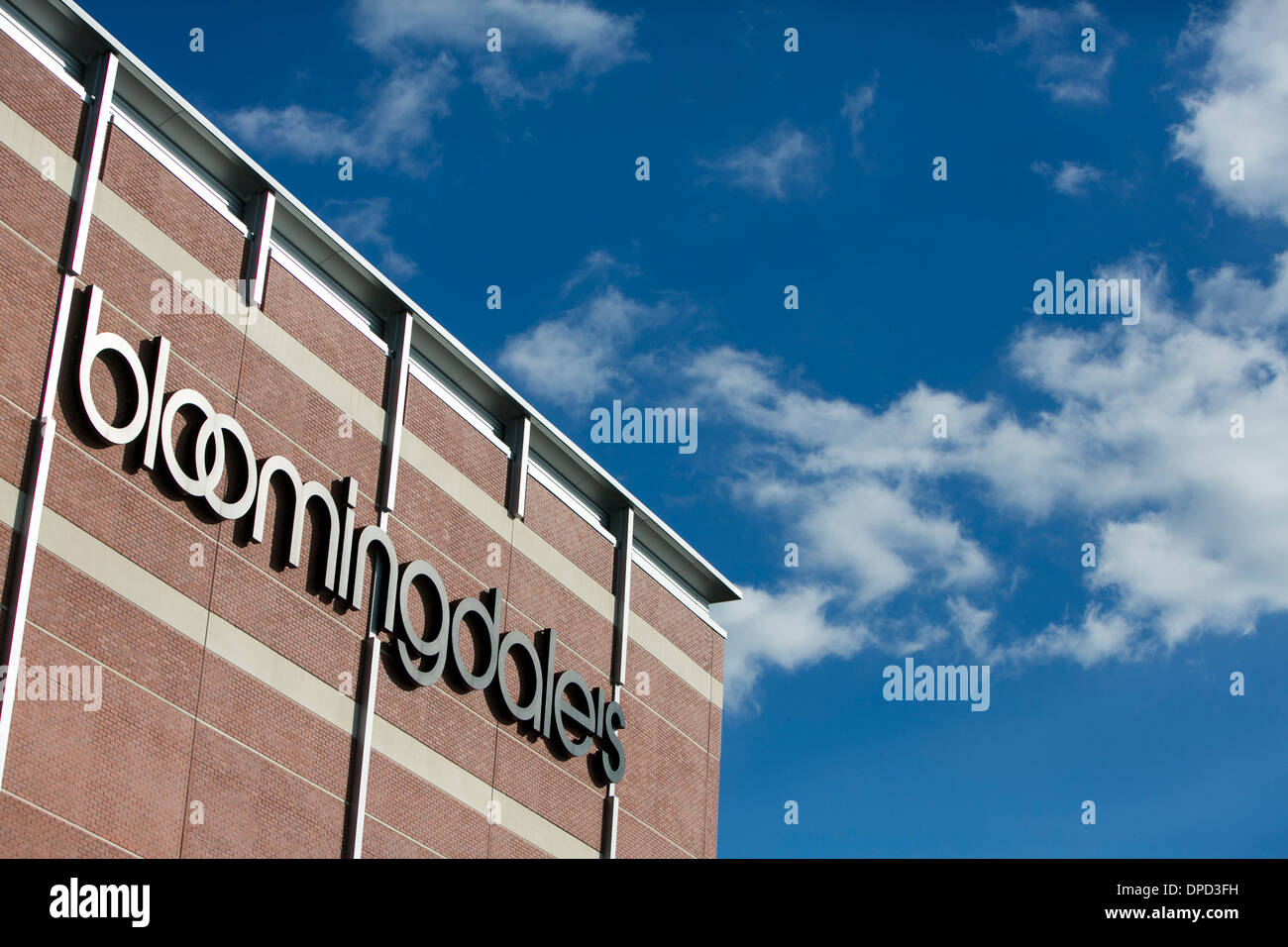 A Bloomingdale upscale luxury retail store in Chevy Chase, Maryland. Foto Stock