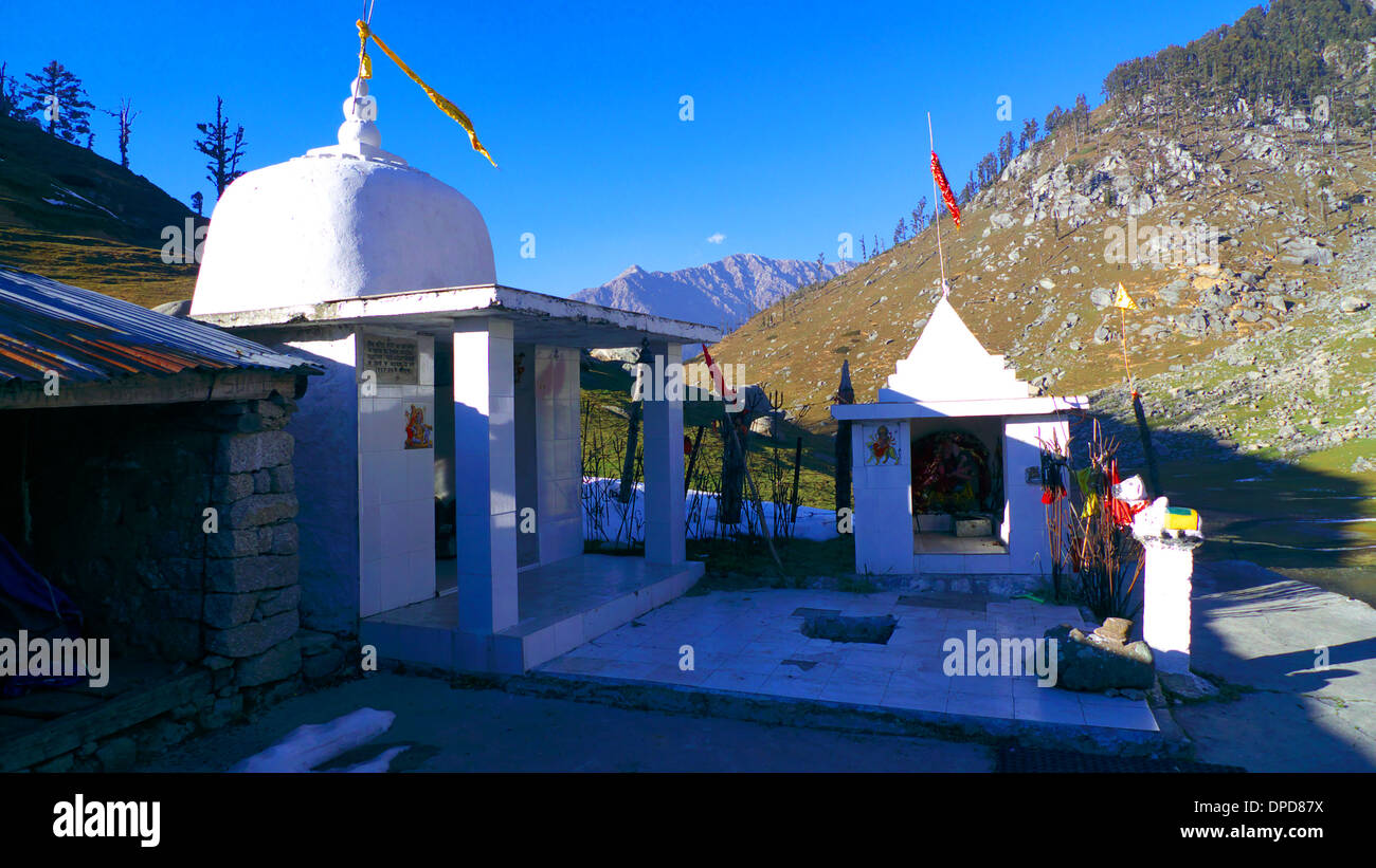 Tempio di Shiva, Kareri Lago, nr Mcleodganj [distretto di Kangra] [Himachal Pradesh] [Nord India del Nord] Foto Stock