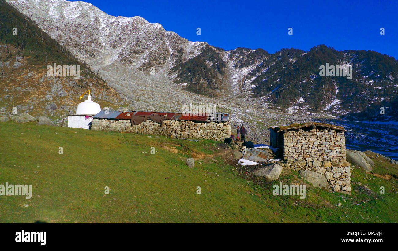 Kareri Lago e base di Minkiani Pass, nr Mcleodganj [distretto di Kangra] [Himachal Pradesh] [Nord India del Nord] Foto Stock