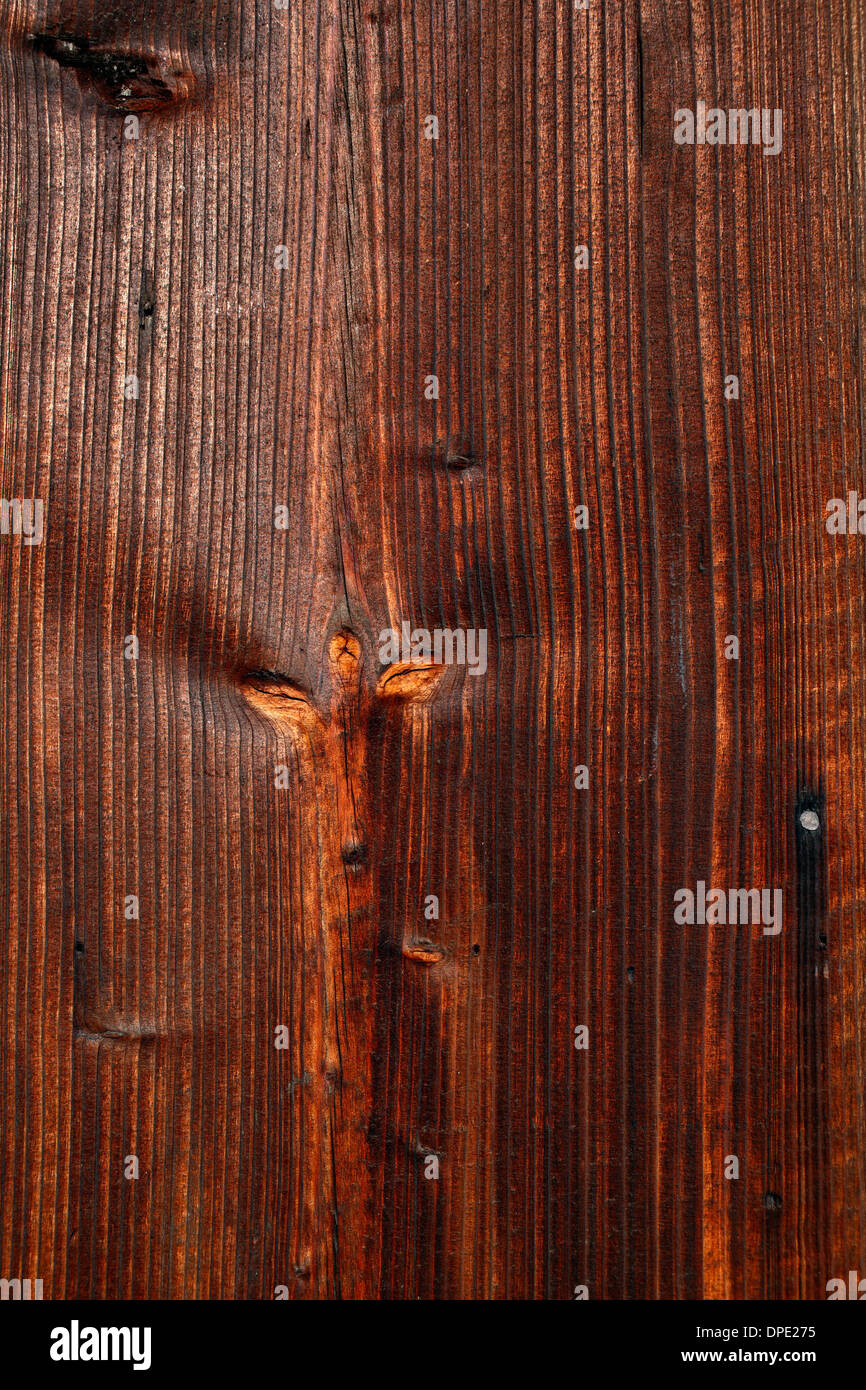 Dettagli naturali di sun legno essiccato di una 100 anni vecchio fienile Foto Stock