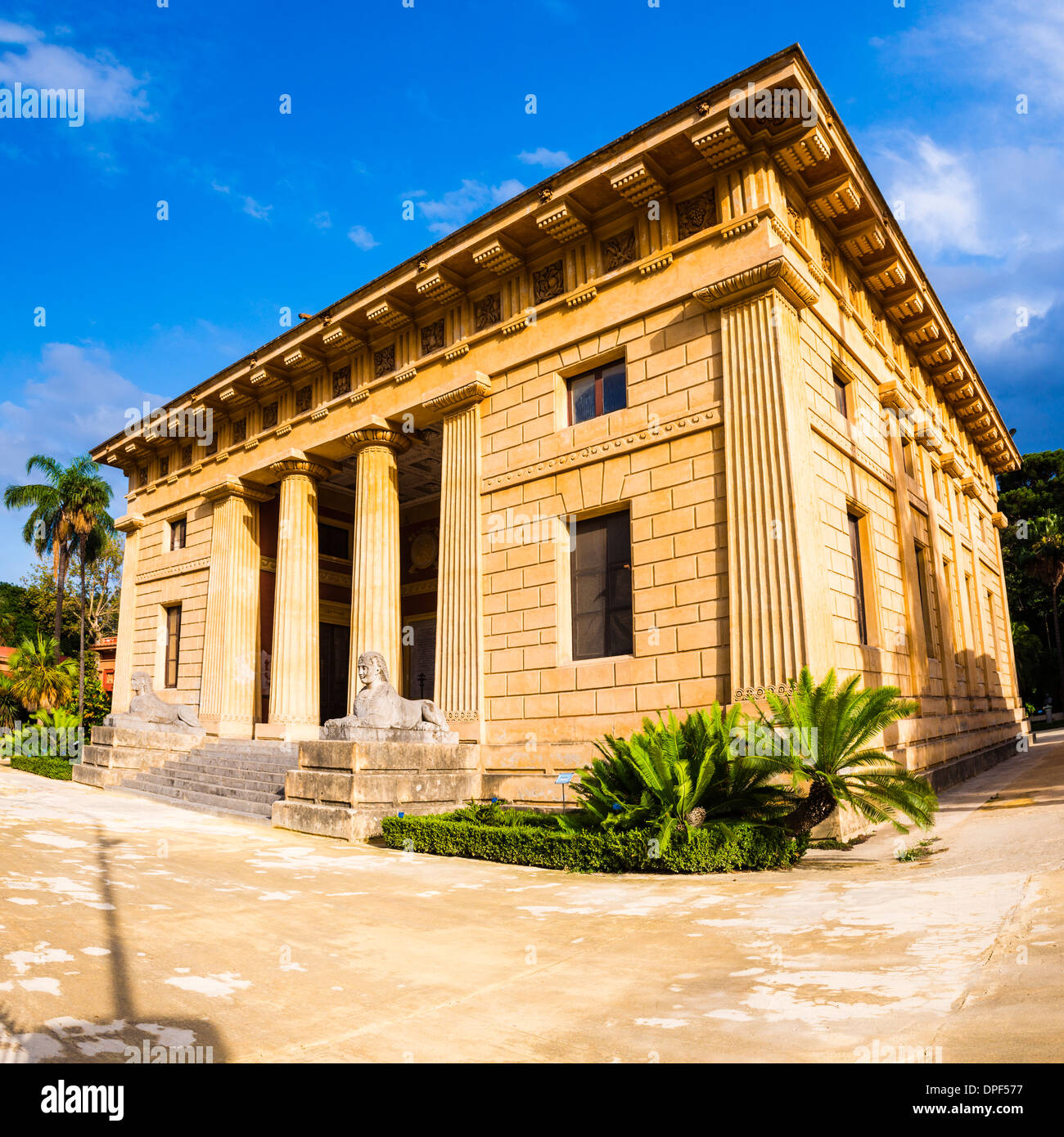 Scuola di Botanica edificio a Palermo i Giardini Botanici (Orto Botanico), Palermo, Sicilia, Italia, Europa Foto Stock