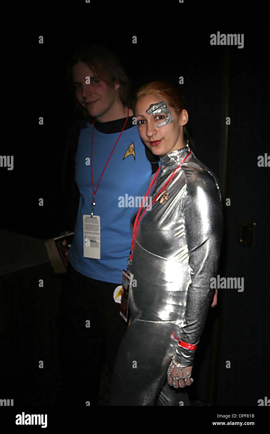 Agosto 19, 2006 - Hollywood, California, Stati Uniti - K49379EG.STAR TREK CONVENTION DI LAS VEGAS GIORNO 2.Hilton hotel di Las Vegas, nanovolt .08-18-2006. - 2006.COSPLAY.sette dei nove(Immagine di credito: © Ed Geller/Globe foto/ZUMAPRESS.com) Foto Stock