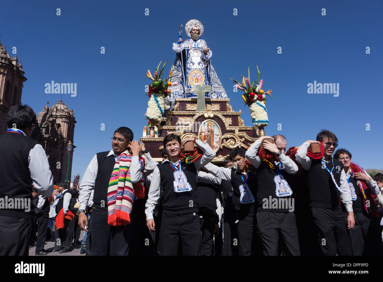 La festa del Corpus Domini, la più importante manifestazione religiosa in Perù, svoltasi a Cuzco, Perù, Sud America Foto Stock