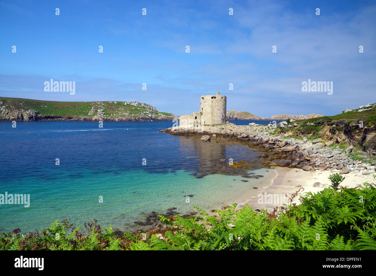 Cromwell's Castle in estate il sole, Isola di Tresco, isole Scilly, Regno Unito, Europa Foto Stock