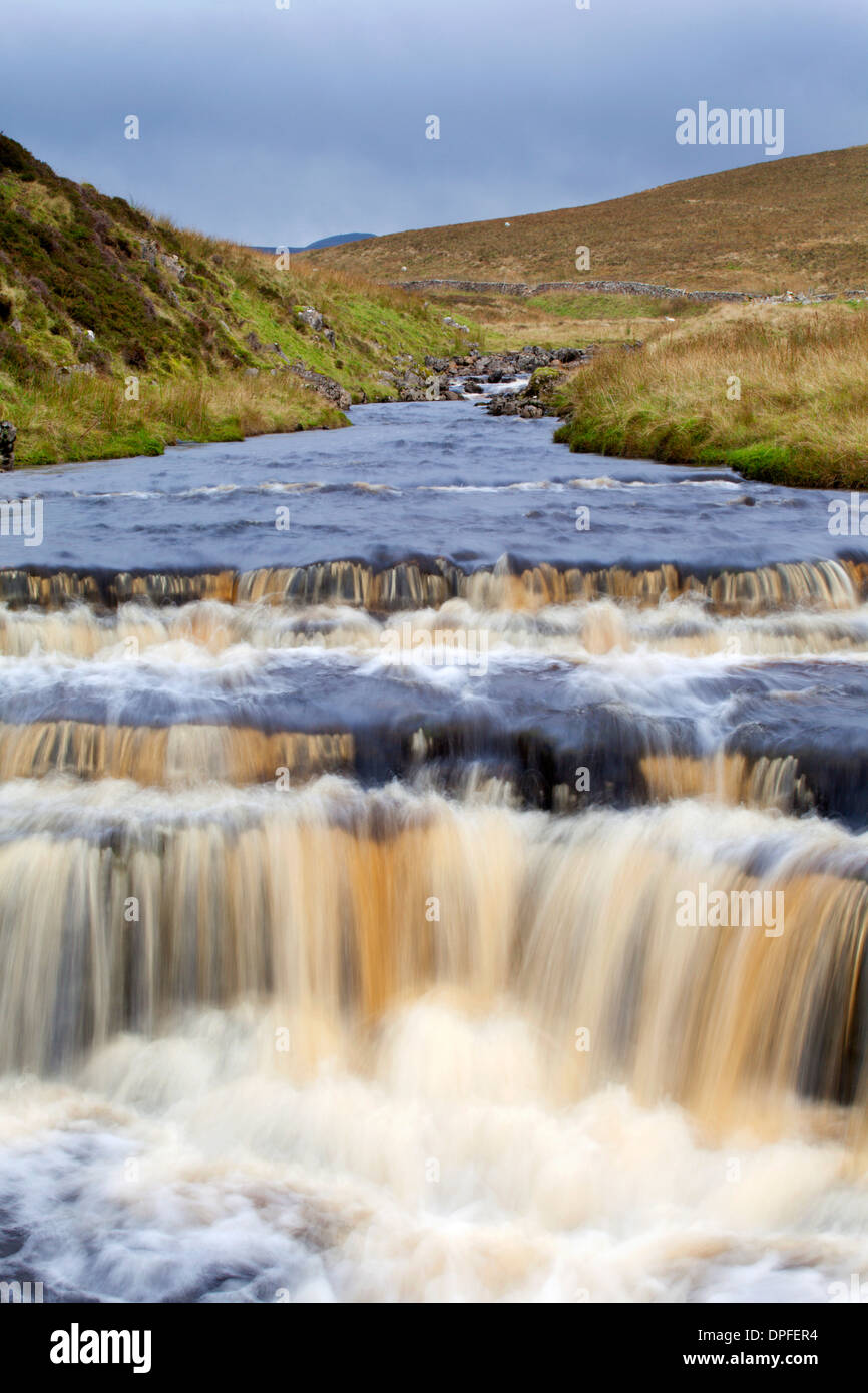 Cascata a Hull in pentola Beck, Horton in Ribblesdale, Yorkshire Dales, nello Yorkshire, Inghilterra, Regno Unito, Europa Foto Stock