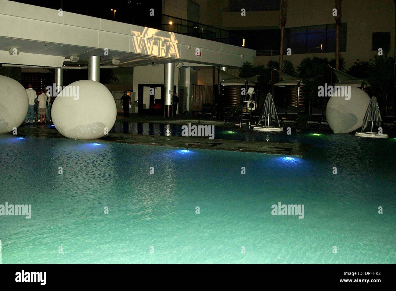 2 luglio 2006 - Hollywood, California, Stati Uniti - K48494EG.944 1ST ANNIVERSARIO party in piscina.Il Palms Hotel Las Vegas , Nevada..07-01-2006. / 2006.(Immagine di credito: © Ed Geller/Globe foto/ZUMAPRESS.com) Foto Stock