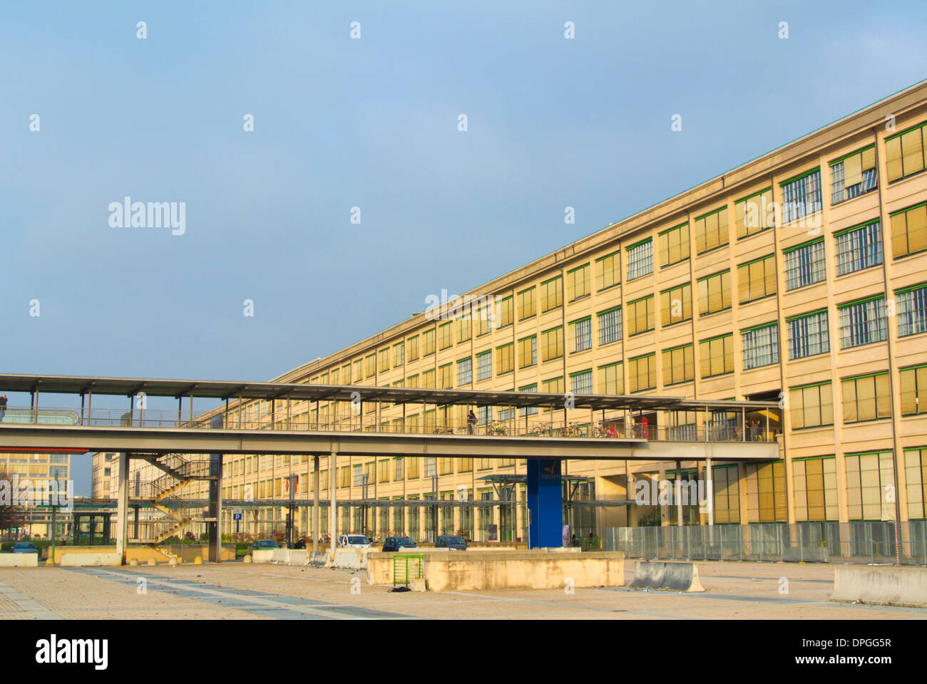 Centro Lingotto nella ex fabbrica Fiat edifici ridisegnata da Renzo Piano nel Lingotto Torino Piemonte Italia Foto Stock