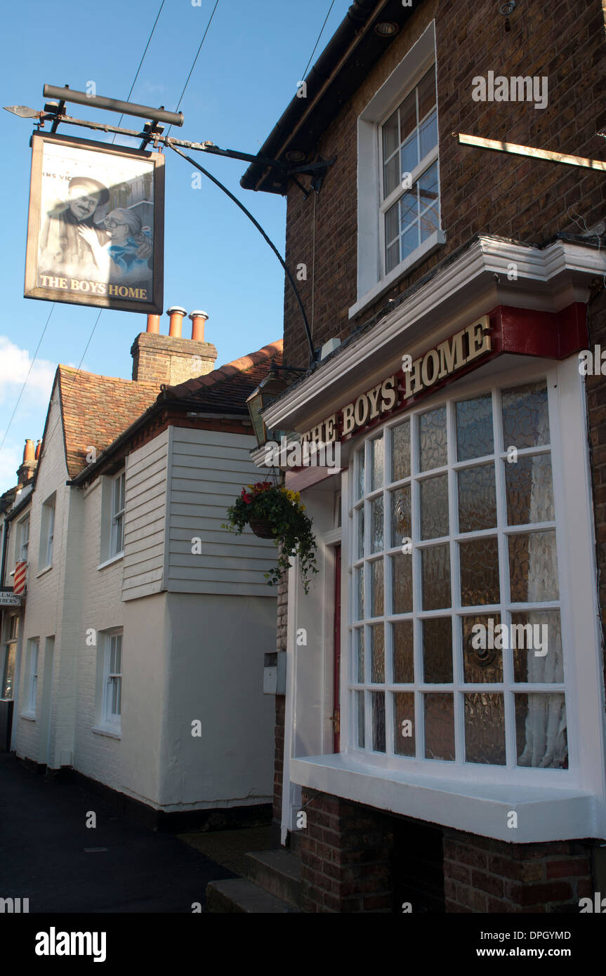 I Boys Home pub, Abbots Langley, Hertfordshire, Inghilterra, Regno Unito Foto Stock