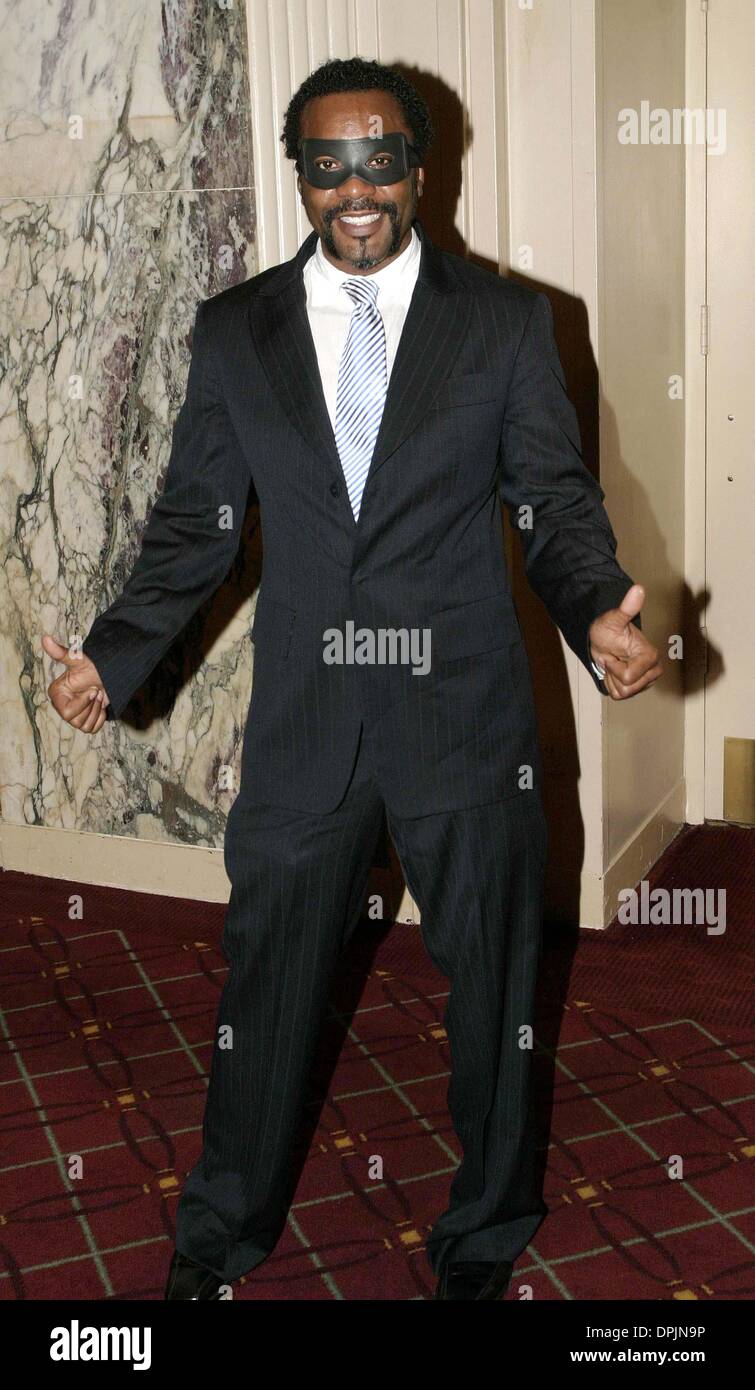 Nov. 2, 2006 - New York, NY, Stati Uniti d'America - 31 Ottobre 2006 - New York, NY USA -Lee Daniels arriva a Bette Midler's New York progetti di restauro (NYRP) ''HULAWEEN'' al Waldorf Astoria Hotel. Credito: Anthony G. Moore/ K50536AGM(Immagine di credito: © Globo foto/ZUMAPRESS.com) Foto Stock