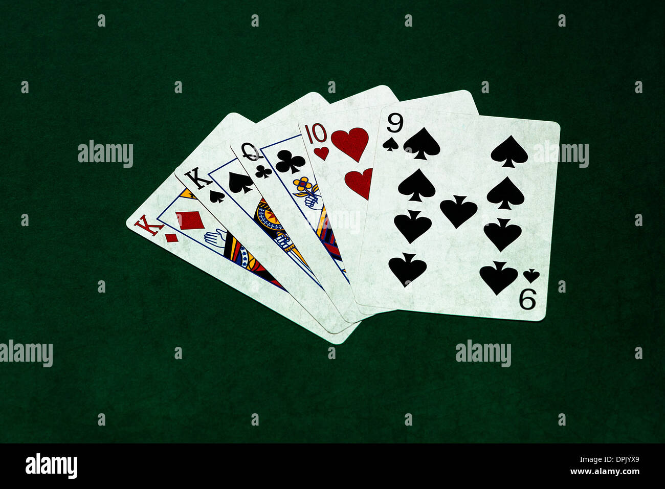 Mani di Poker - una coppia 2. Vista ingrandita di cinque carte da gioco  formando il poker una coppia mano Foto stock - Alamy