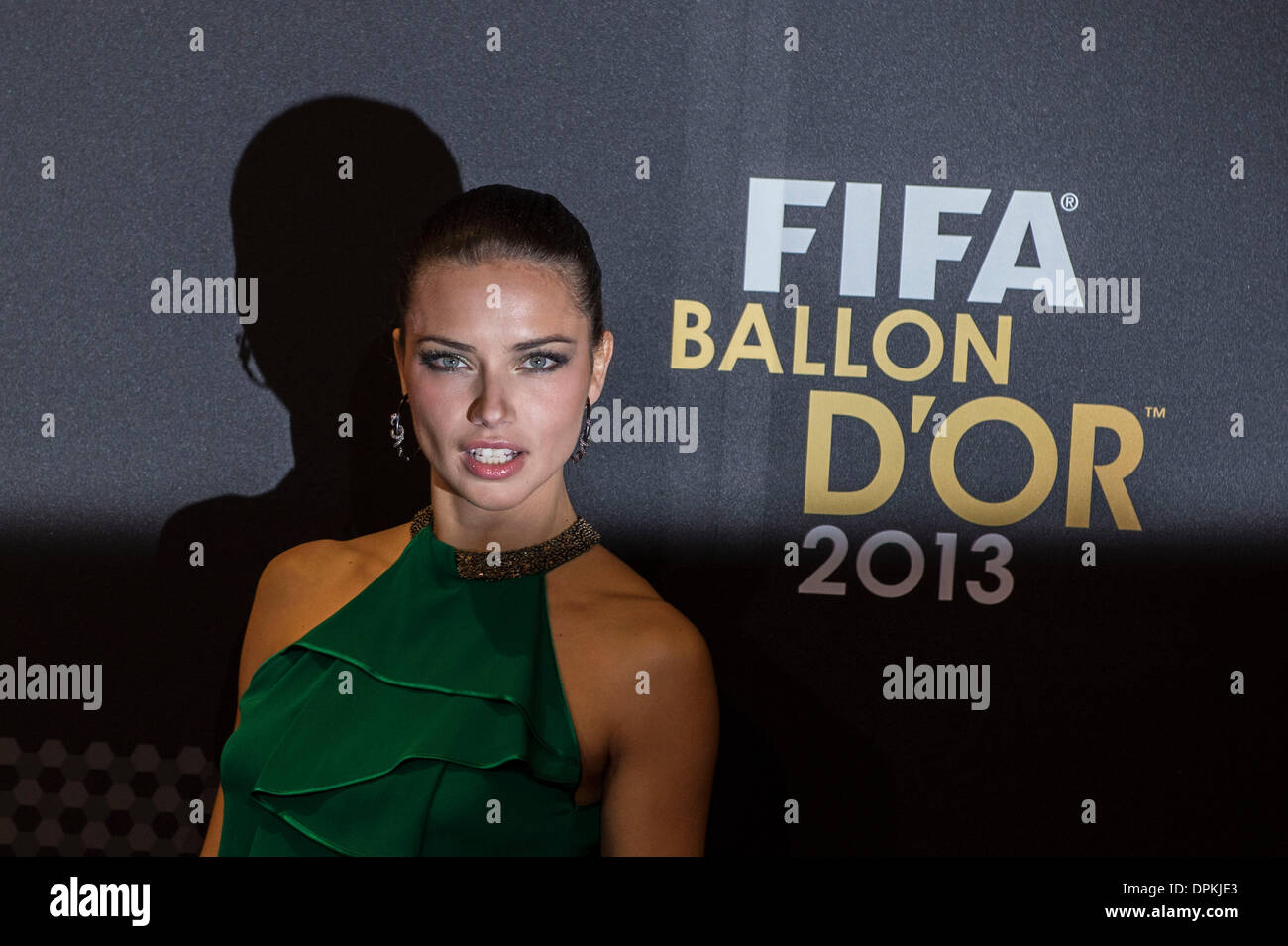 Zurigo, Svizzera. Xiii gen, 2014. Adriana Lima Calcio : FIFA ballon d'Or 2013 Gala presso Kongresshaus di Zurigo, in Svizzera . Credito: Maurizio Borsari/AFLO/Alamy Live News Foto Stock