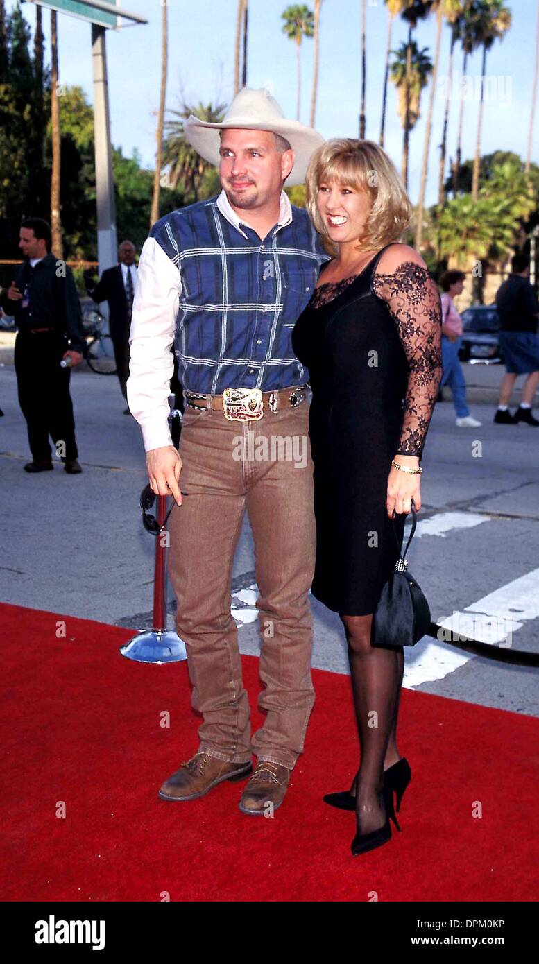 Febbraio 7, 2006 - K8049FB.3° annuale Premi Blockbuster.Los Angeles, California..Garth Brooks. Fitzroy Barrett - 1997(Credit Immagine: © Globo foto/ZUMAPRESS.com) Foto Stock