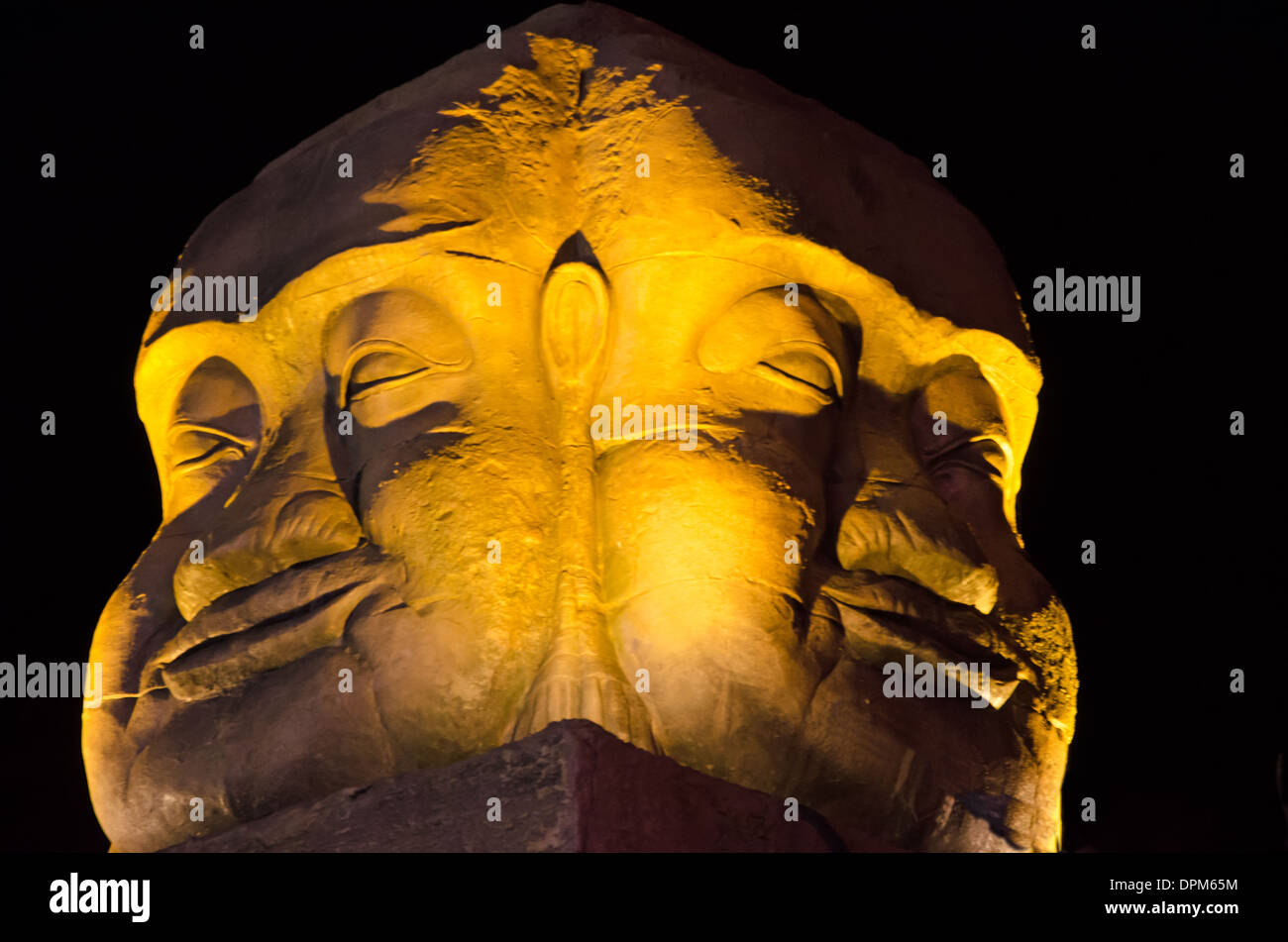 Buddha gigante statua della testa Foto Stock