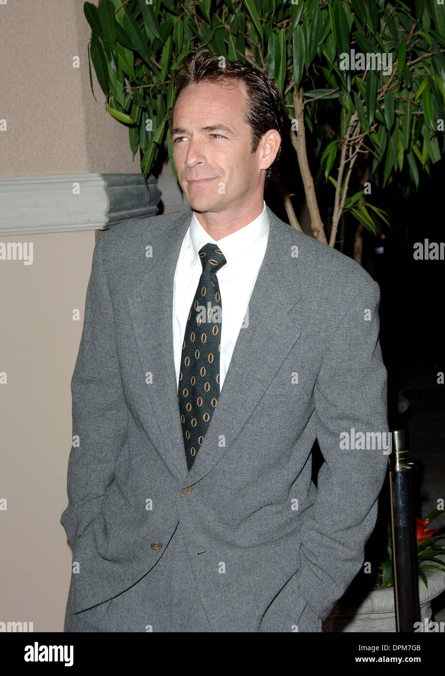 Il 25 gennaio, 2006 - Pasadena, CALIFORNIA, STATI UNITI D'AMERICA - K46366FB.NBC TCA invernale partito, arrivi al RITZ CARLTON.HOTEL Pasadena, CA..1/22/2006. FITZROY BARRETT / 2006.LUKE PERRY(Immagine di credito: © Globo foto/ZUMAPRESS.com) Foto Stock