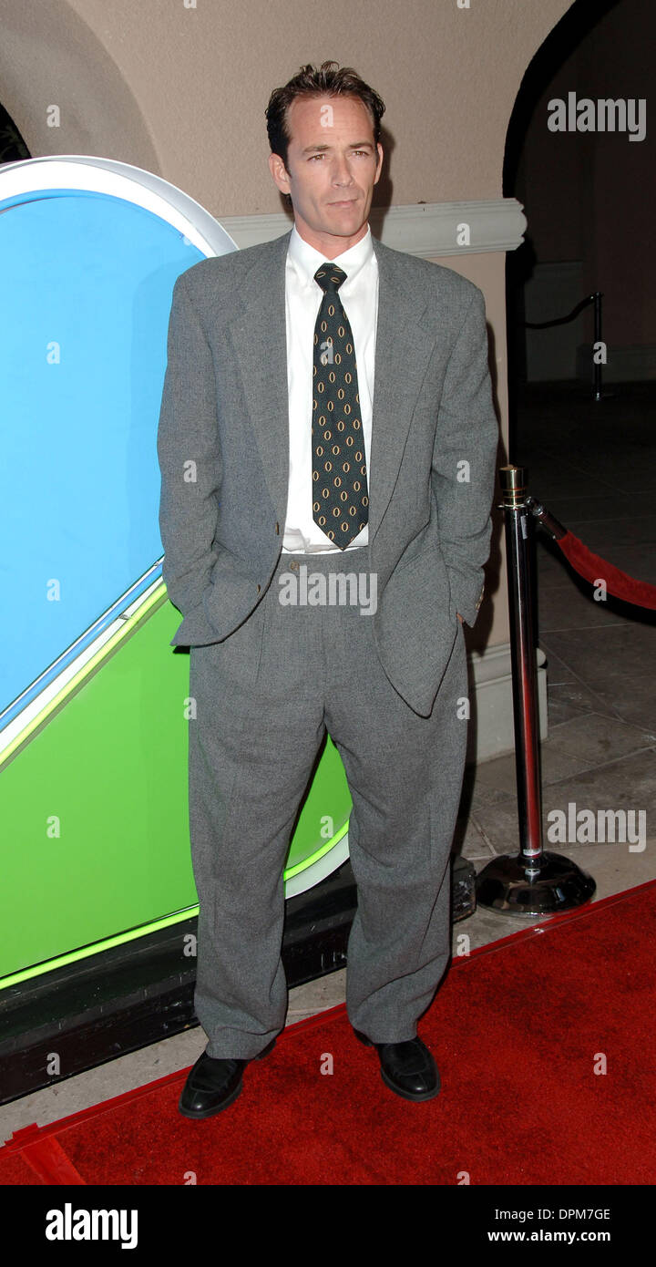 Il 25 gennaio, 2006 - Pasadena, CALIFORNIA, STATI UNITI D'AMERICA - K46366FB.NBC TCA invernale partito, arrivi al RITZ CARLTON.HOTEL Pasadena, CA..1/22/2006. FITZROY BARRETT / 2006.LUKE PERRY(Immagine di credito: © Globo foto/ZUMAPRESS.com) Foto Stock