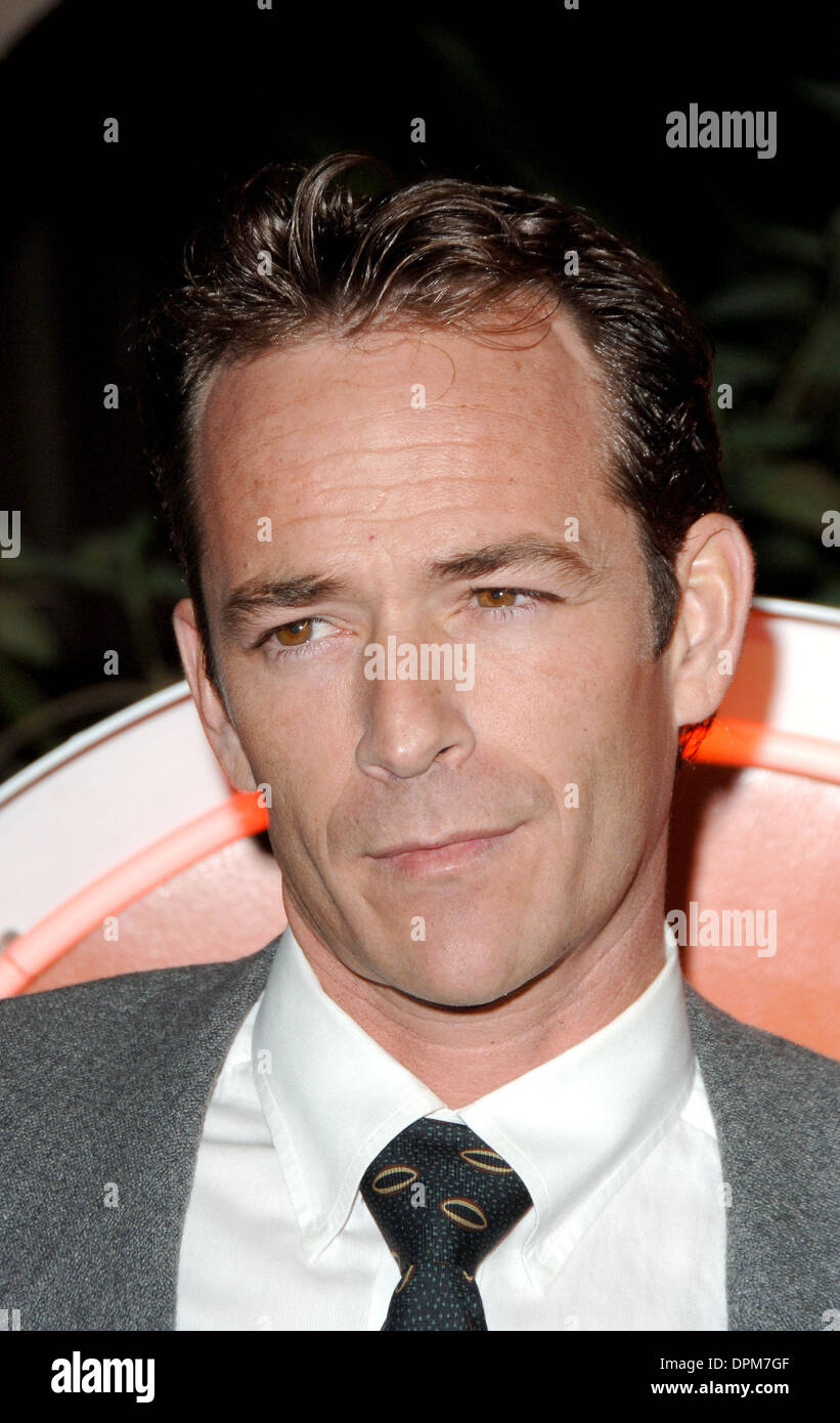 Il 25 gennaio, 2006 - Pasadena, CALIFORNIA, STATI UNITI D'AMERICA - K46366FB.NBC TCA invernale partito, arrivi al RITZ CARLTON.HOTEL Pasadena, CA..1/22/2006. FITZROY BARRETT / 2006.LUKE PERRY(Immagine di credito: © Globo foto/ZUMAPRESS.com) Foto Stock