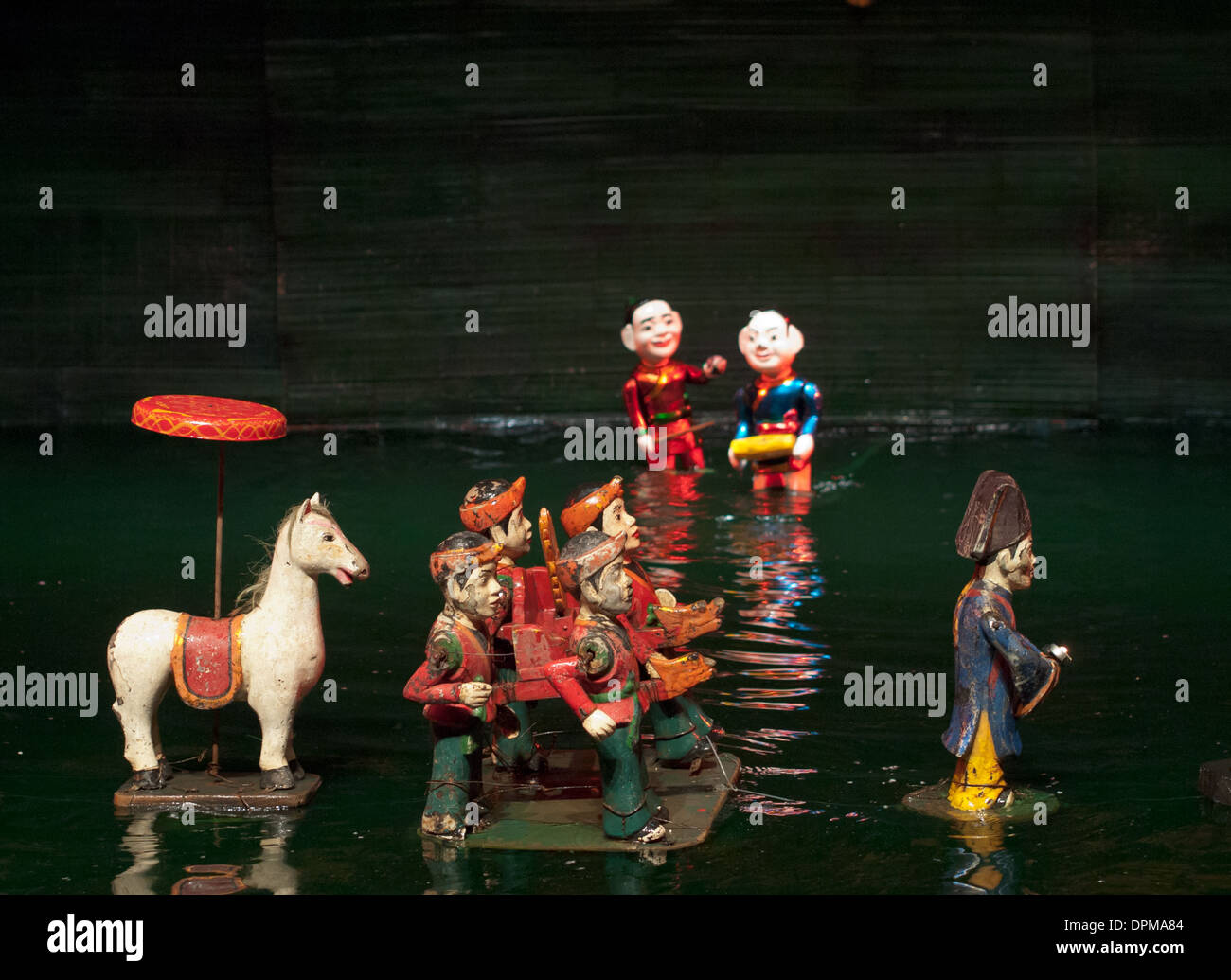 Tradizionale vietnamita pupazzi di acqua al Thang Long acqua Puppet Theatre ad Hanoi, Vietnam. Foto Stock