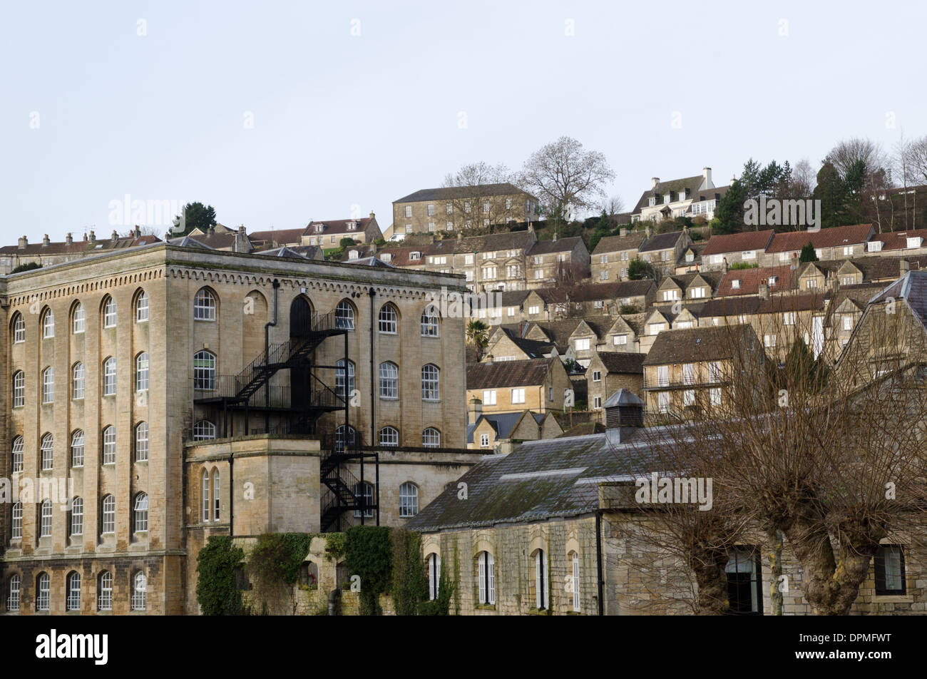 Vista di case sulla collina a Bradford on Avon. In Inghilterra. Foto Stock